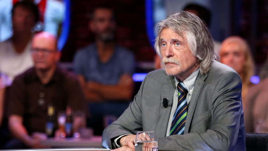 Johan Derksen hakt nog harder in op voormalige tv-koning: 'Aanfluiting, het is gewoon niet waar'