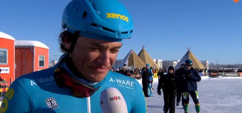 Heftige emoties bij Nederlandse schaatser na loodzware zege: 'Ik ben op mijn bek gegaan, ik bleef maar vallen'