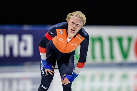 Live NK sprint mannen | Volop strijd bij Nederlandse schaatsers om één plek op WK