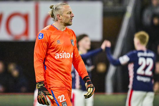 Nederlandse ex-doelman spreekt zich uit over Remko Pasveer (42): 'Dat is precies wat er met keepers op die leeftijd gebeurt'
