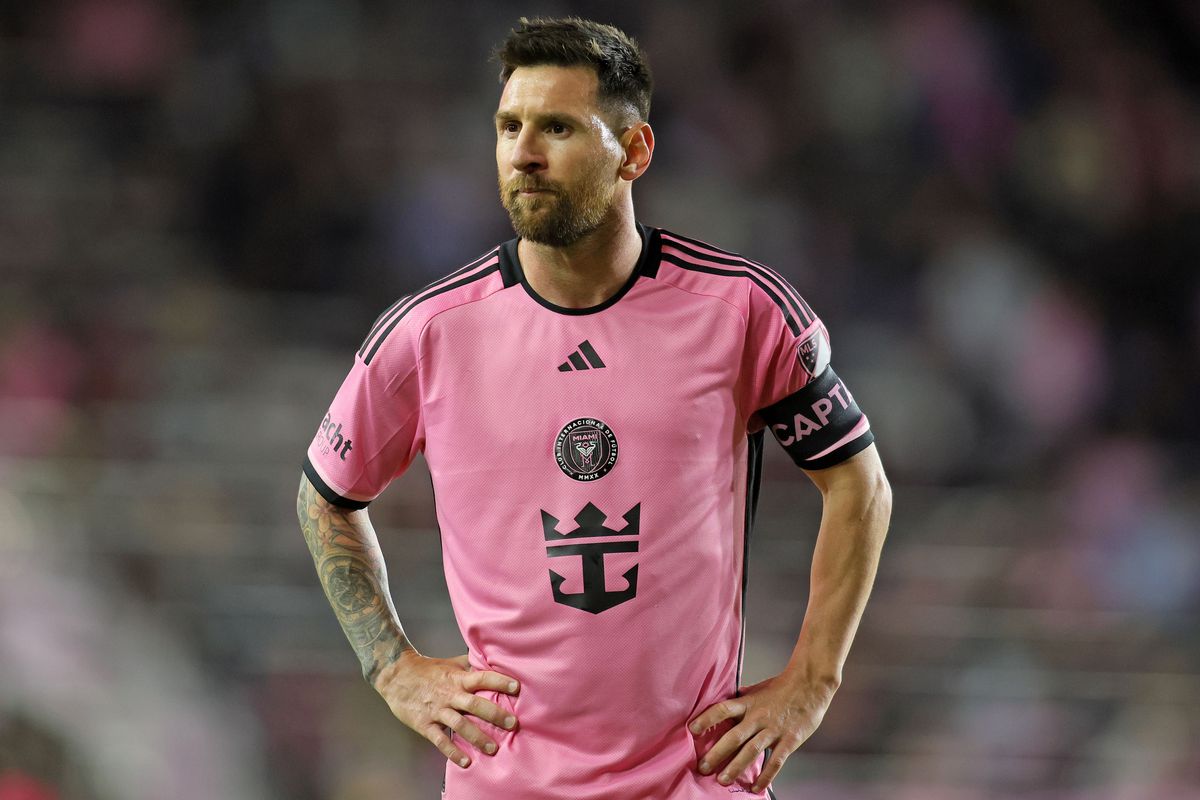 Kritische Lionel Messi denkt na over pensioen: 'Ik voel wanneer het tijd is om die beslissing te maken'