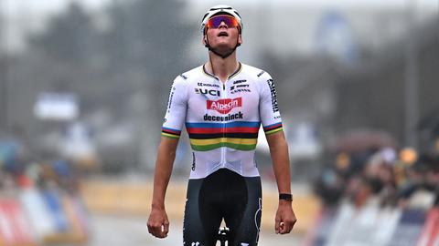 Prijzengeld Ronde van Vlaanderen | Dit bedrag wint Mathieu van der Poel dankzij zege in wielerklassieker
