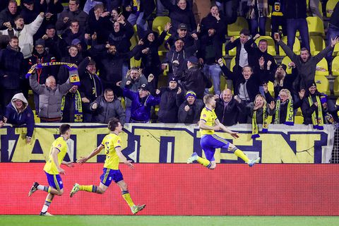 Door geldschieter beschimpte spits scoort na 18 seconden winnende voor Cambuur: 'Hij weet alleen dat er lucht in de bal zit'