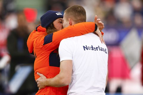 Oud-tophockeyster ziet 'superdrug' bij uitblinkende schaatsploeg: 'Dat gevoel gun ik iedereen'