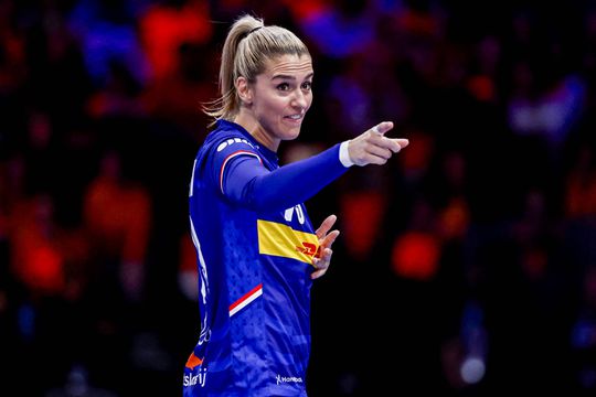 Harde klap voor tophandbalster Estavana Polman ondanks zege: 'We vertrekken met trots'