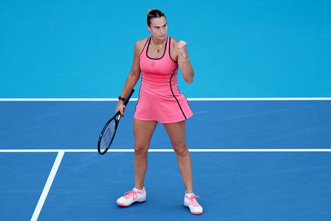 Toptennisster Aryna Sabalenka houdt huis tijdens Miami Open en verslaat rivaal in thuisland