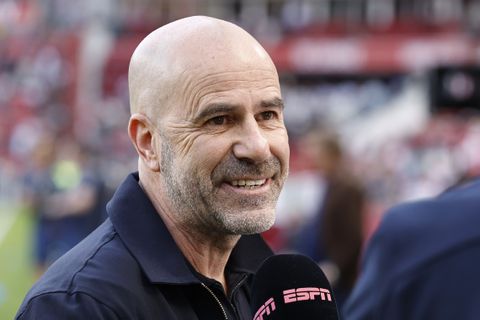 Peter Bosz levert PSV tientallen miljoenen op: 'Heeft hij een grote rol in gespeeld'