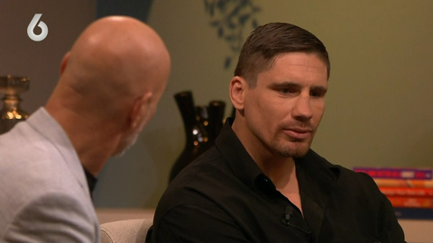 Rico Verhoeven onthult bijzondere baan naast kickbokscarrière: 'Ik ben ervaringsdeskundige'