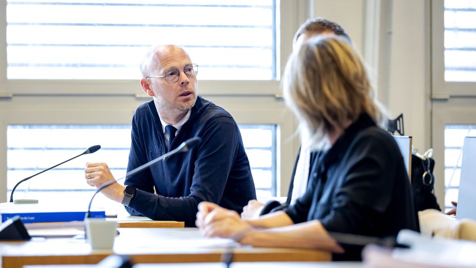Remco Oversier in de rechtbank bij de zaak tegen de KNVB. ©ANP.