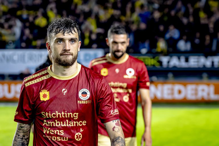 Excelsior-spelers in zak en as na pijnlijke nederlaag tegen NAC Breda: ‘We deden alles wat je niet moet doen in een finale’