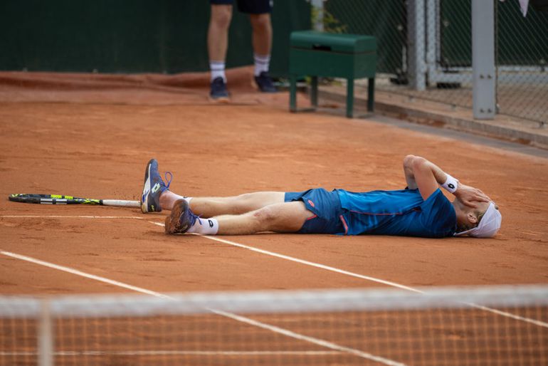Geen derde Grand Slam: Jesper de Jong na super tiebreak uitgeschakeld voor Wimbledon