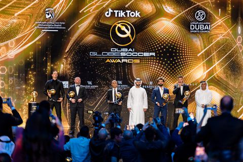 Globe Soccer Awards uitgereikt in peperduur hotel op Sardinië: dit zijn de winnaars