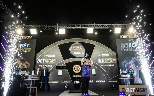PDC is helemaal klaar met dronken darters en grijpt in: 'Hardere maatregelen zijn nodig'