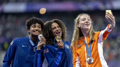 Grote concurrente van Femke Bol gooit het over een andere boeg: 'Haar eerste als professional!'