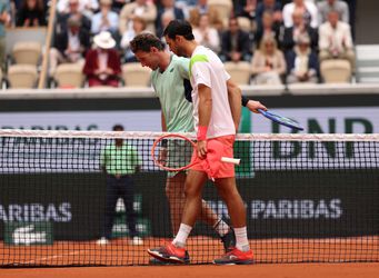 Furieuze toptennisser haalt hard uit naar Roland Garros en ATP: 'Het systeem dwingt ons, dat is niet eerlijk'