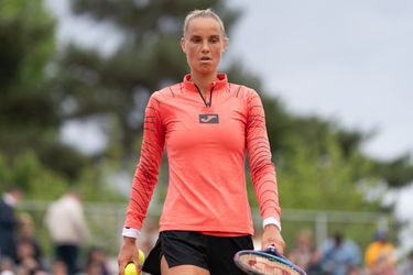 Tennisster Arantxa Rus druipt door 'verkeerde keuzes' af op Roland Garros na krankzinnige partij