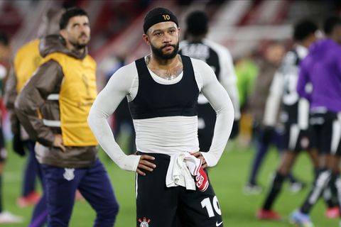 Comeback Memphis Depay loopt uit op groot drama: 'Hij was heel slecht'