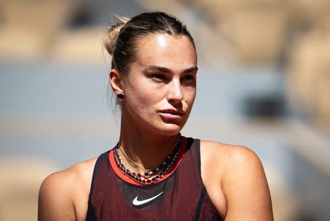 Opnieuw onrust op Roland Garros: toernooi onder vuur door behandeling van vrouwelijke tennissers