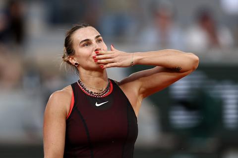 Toptennisster Aryna Sabalenka bedankt fans op Roland Garros na 'respectvol' gedrag