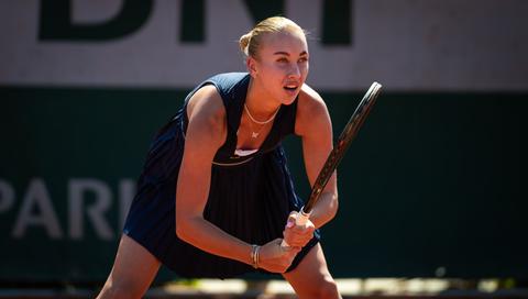 Vriendin Tallon Griekspoor wacht strijd der bekende tenniskoppels op Roland Garros