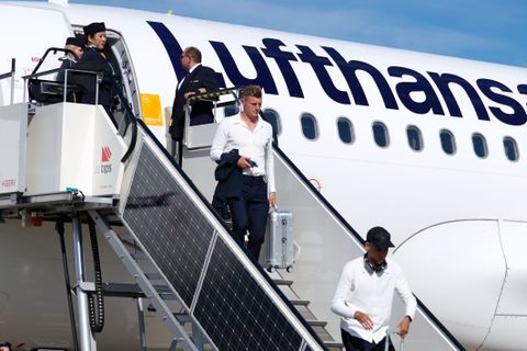 Duitsland heeft zelf ook maling aan 'duurzaam EK' en vliegt doodleuk naar Dortmund