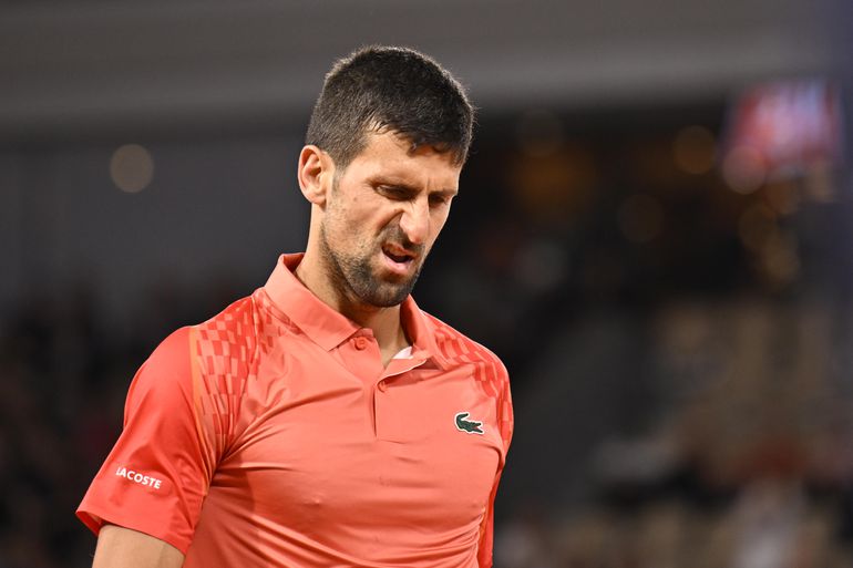 Novak Djokovic onderbreekt op Wimbledon persconferentie van toptennisster: 'Ga nou eindelijk eens weg'