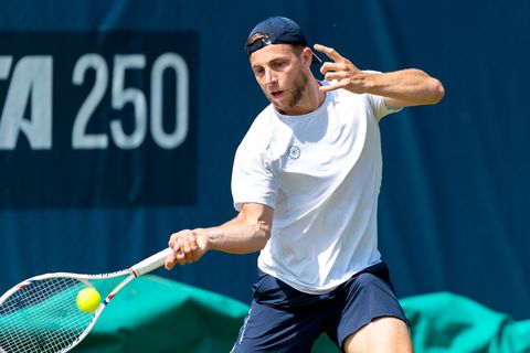 Tallon Griekspoor verrast met ATP-titel in Spanje: toptennisser vol vertrouwen naar Wimbledon