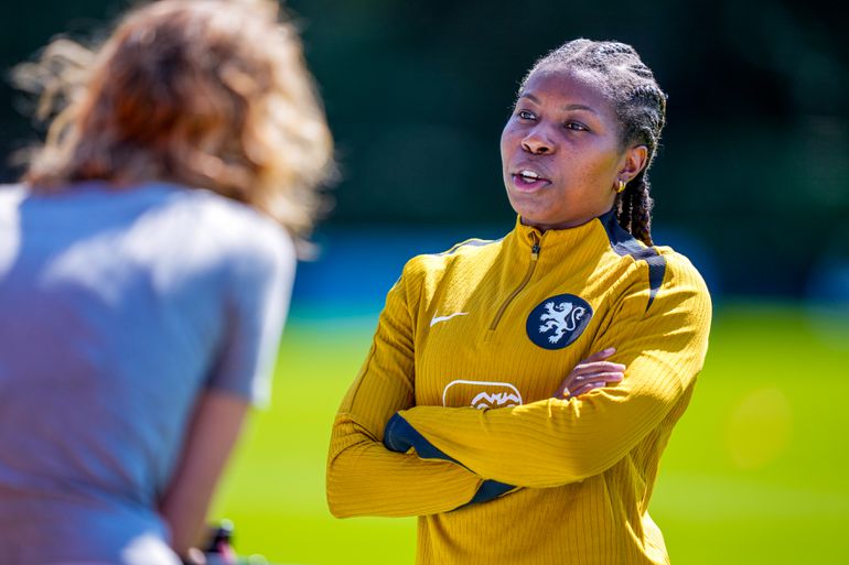 Oranje Leeuwinnen moeten vrezen voor Memphis Depay-scenario met topschutter op EK: 'Dan sla je de plank mis'