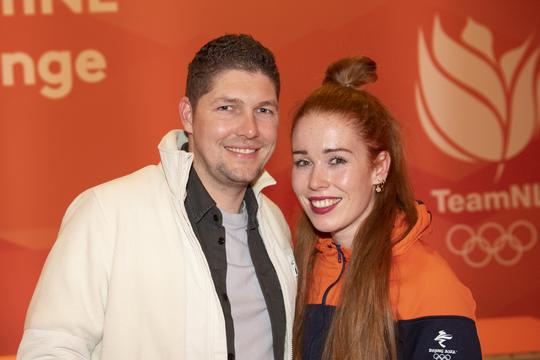 Man van topschaatsster Antoinette Rijpma-de Jong zag flink af op reis: 'Want ik was met haar op vakantie'