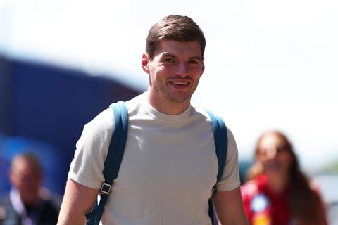 Max Verstappen geeft Oranje-fans advies voor Nederland - Marokko op WK voetbal: 'Nuchter worden'