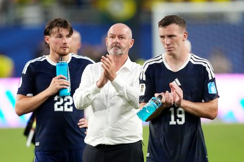 WK voetbal eist volgende slachtoffer: bondscoach dient ontslag in na teleurstellende resultaten