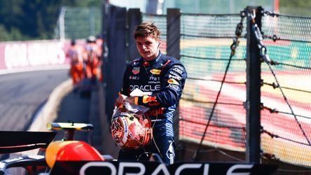 Samenvatting: Max Verstappen wordt vijfde bij chaotische Grand Prix van België