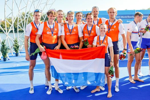 Deze vrouw valt op in mannelijke roeiboot bij Nederlandse Holland Acht: 'Soms moet ik janken'