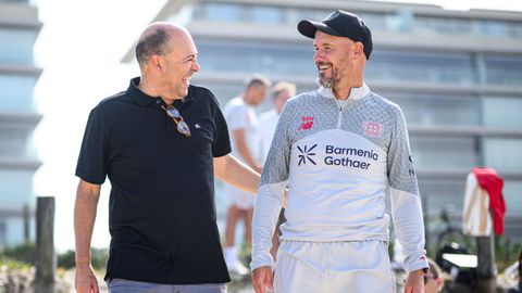 Nieuwe mokerslag voor Erik ten Hag: Bayer Leverkusen ziet absolute sterspeler vertrekken voor miljoenen