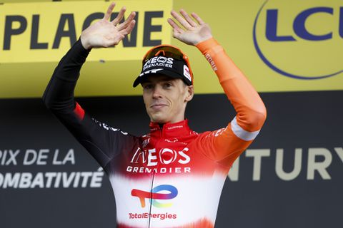 Topwielrenner Thymen Arensman slaat na Tour de France weer toe met overwinning