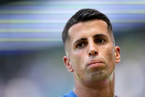 Topvoetballer misdraagt zich compleet: voormalig Premier League-ster verwondt slachtoffer bij vechtpartij