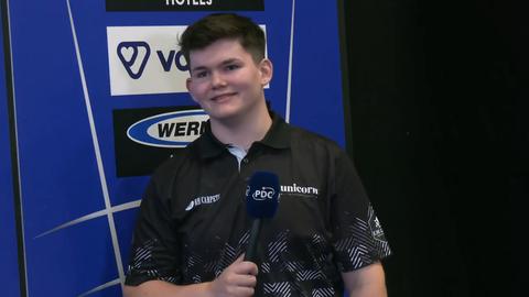 Amateurdarter (20) zorgt voor sensatie: 'Hopelijk is dit pas het begin'