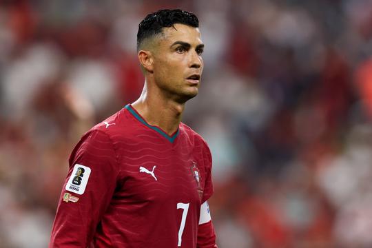 Cristiano Ronaldo pronkt met opmerkelijke foto van zijn gezin en privéjet van 56 miljoen euro