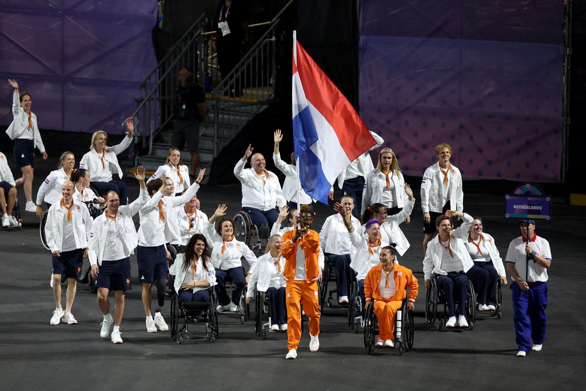 Nederlandse paralympiërs zijn binnen in Parijs: bekijk de mooiste foto's van de openingsceremonie