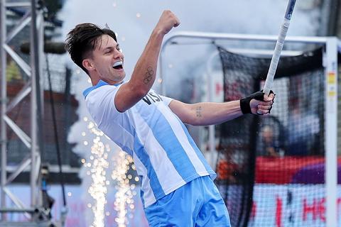 LIVE WK hockey | Verloofde van premier Rob Jetten jaagt op finaleplek met Argentinië