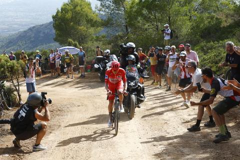 Live Vuelta | Klimmers aan zet om Tadej Pogacar uit te dagen in zware zevende etappe