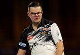 Gian van Veen verloor in de tweede ronde van de Swiss Darts Trophy van Callan Rydz. © Getty Images