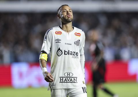 Topvoetballer Neymar klaagt journalist aan na 'roekeloze' beschuldigingen