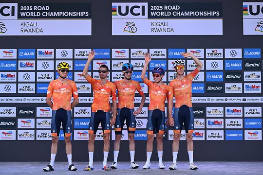 Flinke domper voor Nederland vlak voor start WK wielrennen: 'Ontzettend balen'