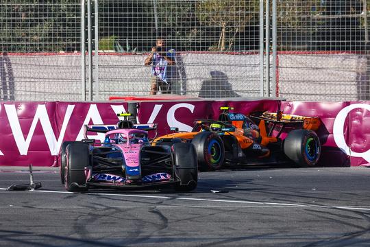 Veroorzaker van megacrash in Azerbeidzjan krijgt steun van oud-coureur: 'Net als Max Verstappen'