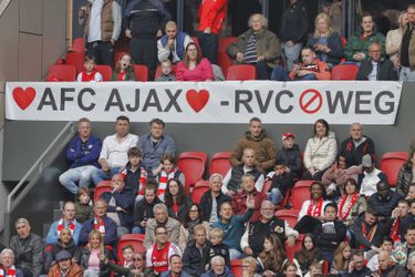 'Ajax gaat raad van commissarissen voltallig vervangen: één oud-speler is enige die mag blijven zitten'