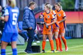 Overvolle speelkalender raakt ook Oranje Leeuwinnen: 'Dat baart me wel zorgen'