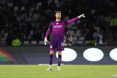 Inter-keeper (27) betrokken bij dodelijk ongeval op weg naar training, collega Denzel Dumfries 'zichtbaar aangedaan'