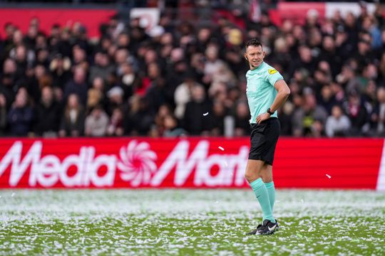Nieuwe richtlijnen voor medische situaties: 'Daar hoeft een voetbalwedstrijd niet voor te worden onderbroken'