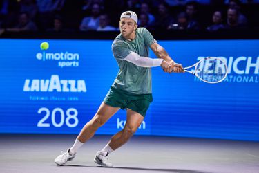 Toptennisser Tallon Griekspoor onmachtig tegen geïrriteerde tegenstander na pijnlijk moment